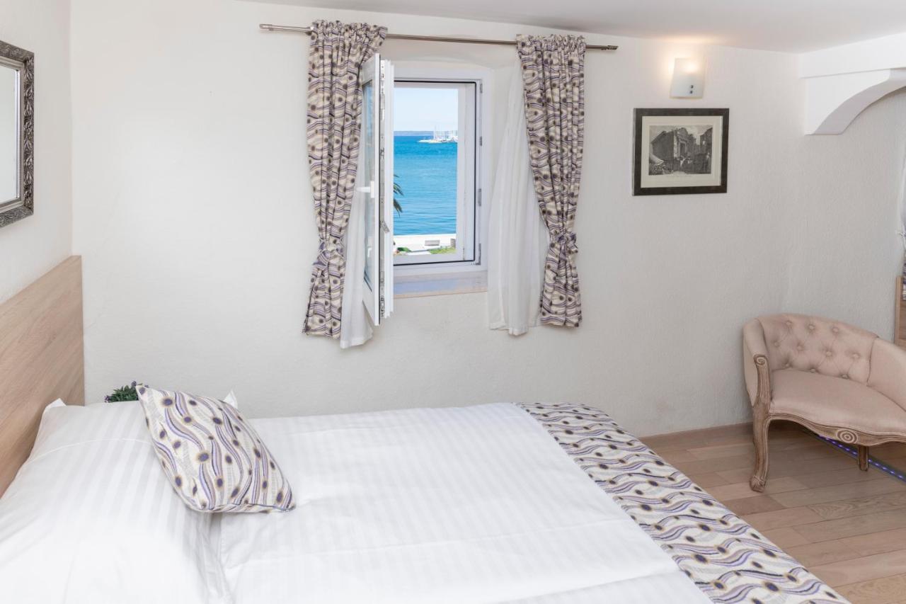 Hotel Kastel 1700 สปลิท ภายนอก รูปภาพ