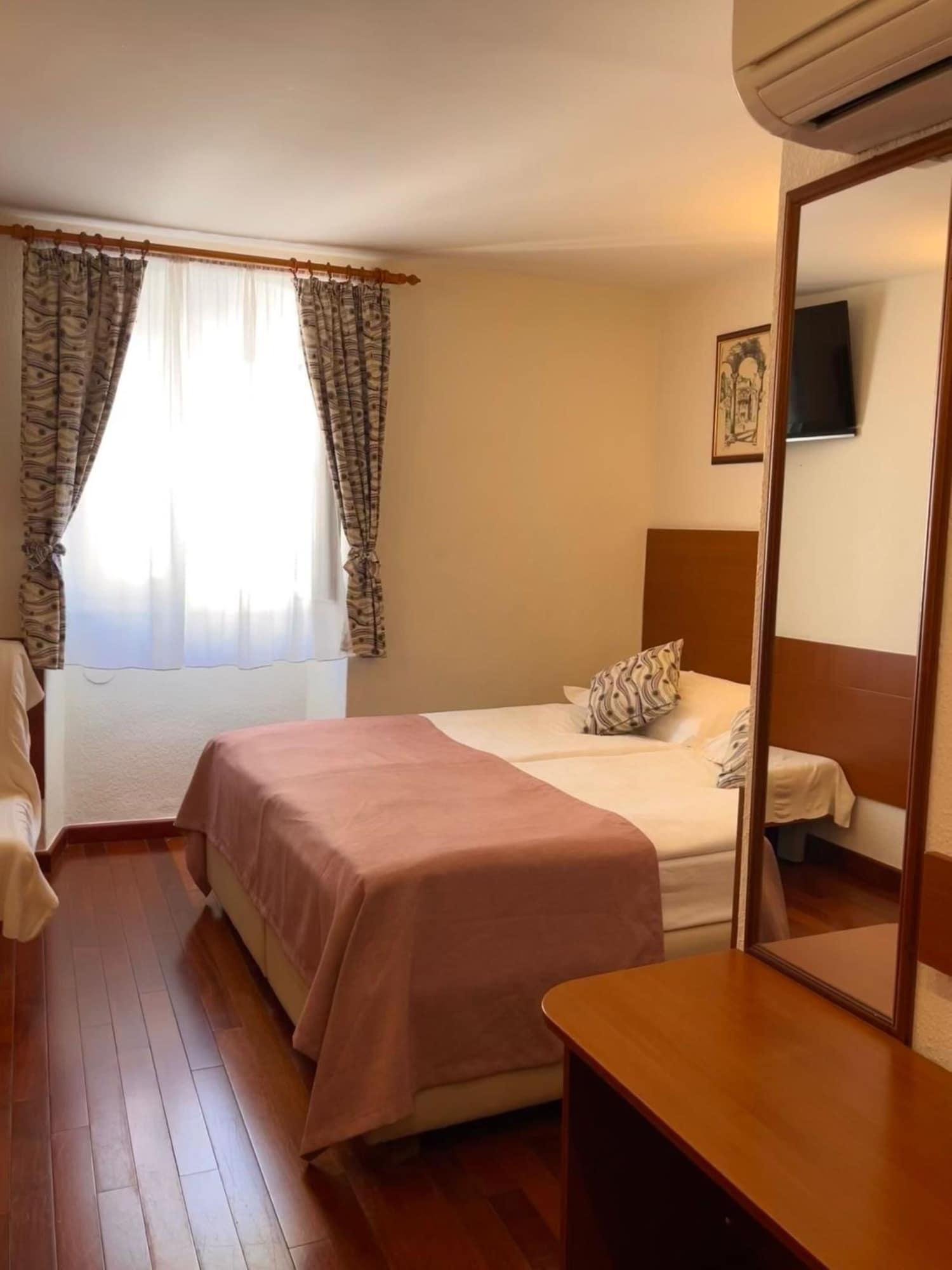 Hotel Kastel 1700 สปลิท ภายนอก รูปภาพ
