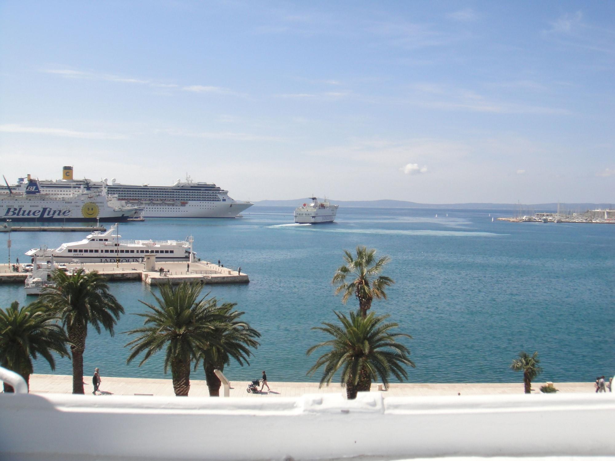 Hotel Kastel 1700 สปลิท ภายนอก รูปภาพ