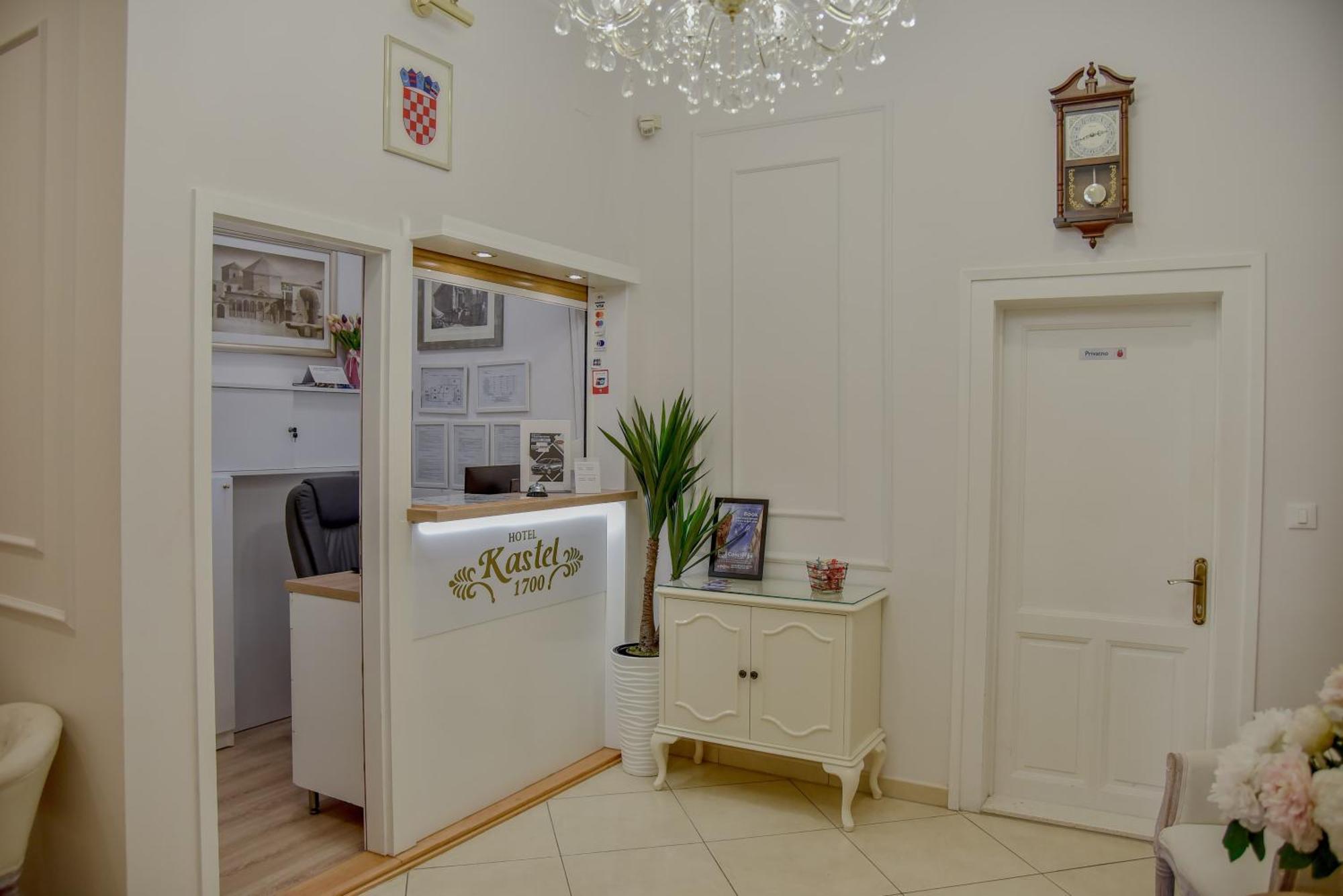 Hotel Kastel 1700 สปลิท ภายนอก รูปภาพ